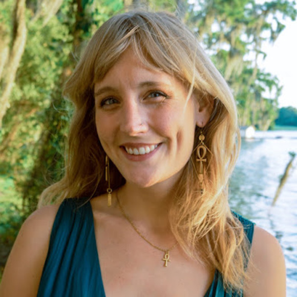 Meet your Posher, Leah - Picture 1 of 1